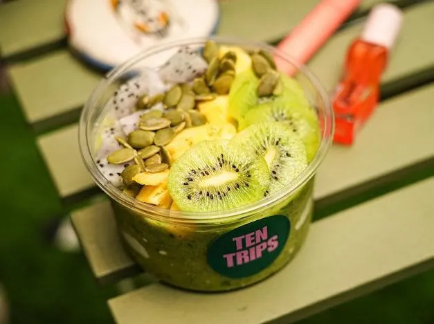 Grass Is Greener detox smoothie bowl at Ten Trips Cafe Kandivali East Mumbai
